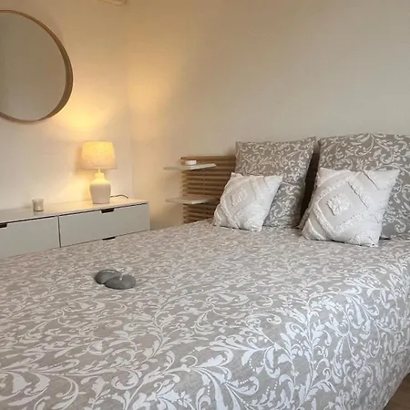 100 M De La Mer, Sauna, Wifi *