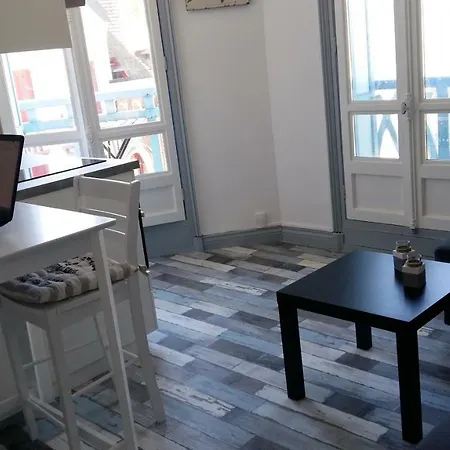 100 M De La Mer, Sauna, Wifi Apartmán