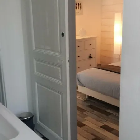 100 M De La Mer, Sauna, Wifi Apartmán
