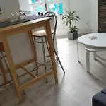 100 M De La Mer, Sauna, Wifi شقة