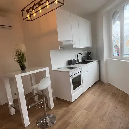 100 M De La Mer, Sauna, Wifi