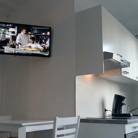 100 M De La Mer, Sauna, Wifi * מרס-לה-באן
