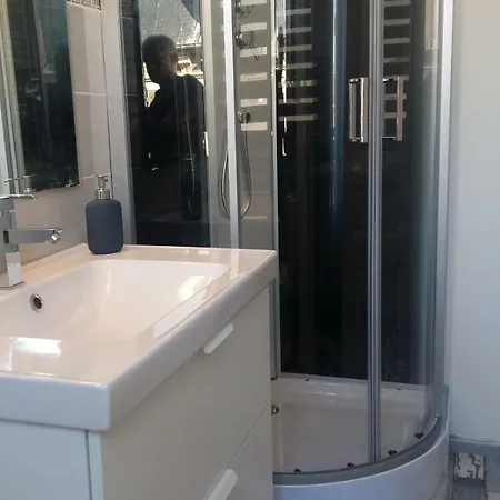 Apartment 100 M De La Mer, Sauna, Wifi